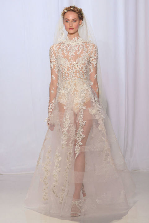 30 legelbűvölőbb menyasszonyi ruha a divathetekről - Esküvő -  - esküvő, esküvői ruha, menyasszonyi ruha, tavasz/nyár 2017, 