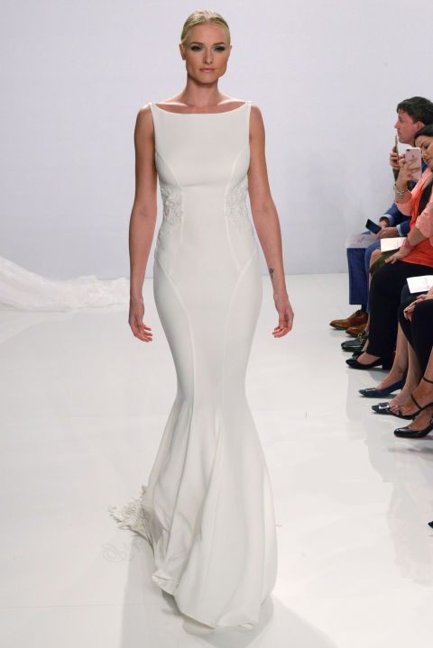 30 legelbűvölőbb menyasszonyi ruha a divathetekről - Esküvő -  - esküvő, esküvői ruha, menyasszonyi ruha, tavasz/nyár 2017, 