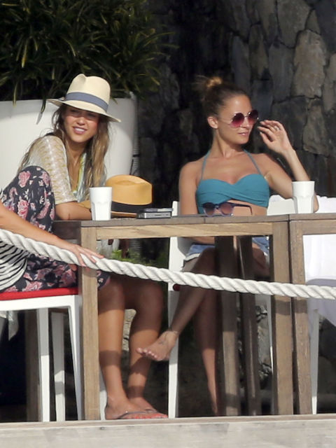 Sztárok, akikről nem is tudtuk, hogy barátok (vagy haverok) - Celebrity -  - barátság, celebrity, jennifer aniston, jennifer lopez, selena gomez, 