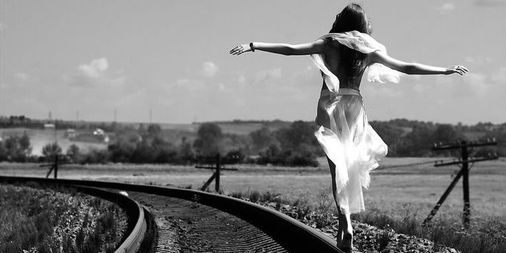 Felállni és továbbmenni - KERESD A NŐT  -  - elengedés, életmesék, sorsszerűség, 