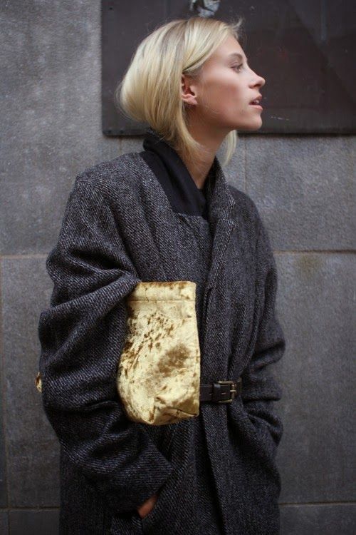 Stílusiskola: Így viseld a téli szezon legmenőbb anyagát, a bársonyt - DIVAT&STÍLUS - Stílusiskola - bársony, őszi divat, stílus, street style, 