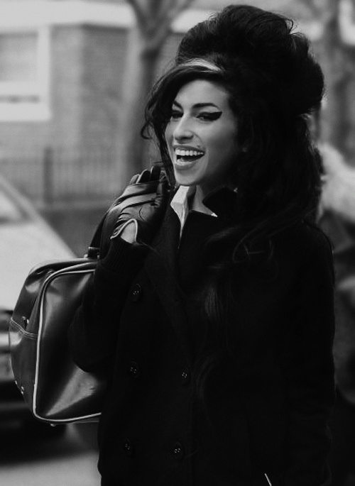 Kontrollt vesztett hírességek - Celebrity -  - elhunytak, függőségek, sztárok, 