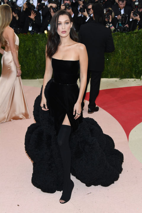 Néha furán érzem magam még mindig, ha szelfizgetek - Bella Hadid stílusalbum - Celebrity -  - Bella hadid, gigi hadid, modell, szupermodell, szupermodellek, victorias secret, 