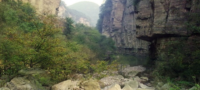 Az ezüst eső alatt állva - Utazás -  - Daimeishan World Geopark, Longtan Valley, 