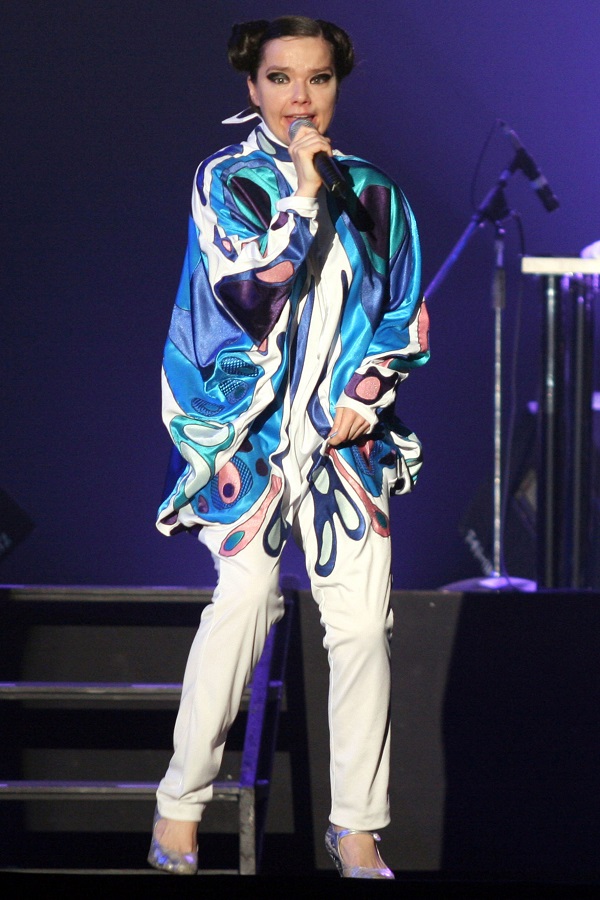 Méghogy Lady Gaga a legextravagánsabb előadóművész - 51 évvel ezelőtt született Björk - Celebrity -  - björk, celebrity, stílus, 