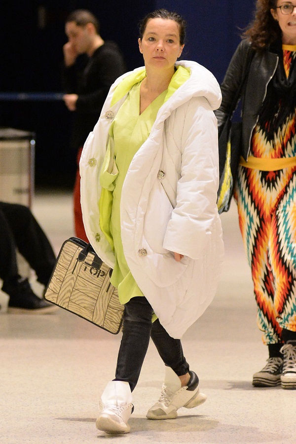 Méghogy Lady Gaga a legextravagánsabb előadóművész - 51 évvel ezelőtt született Björk - Celebrity -  - björk, celebrity, stílus, 