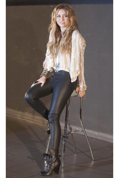 Egy ígéretes tinisztár tündöklése és tündöklése - Isten éltessen, Miley Cyrus - Celebrity -  - miley cyrus, stílus, 