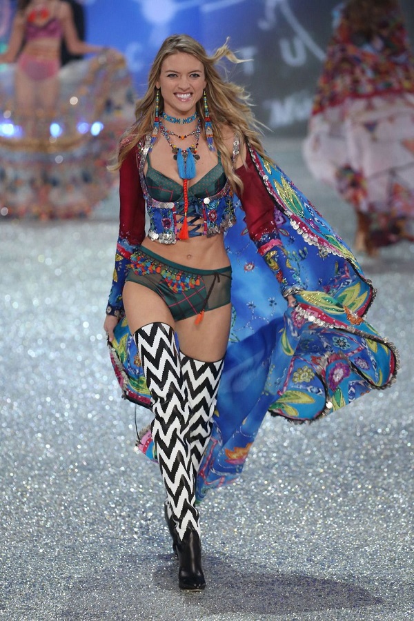 Angyalok Párizsban - Ilyen volt a 2016-os Victoria's Secret Show - Hírek  -  - angel army, lingerie, victoria%27s secret, victorias secret 2016, vs fashion, 