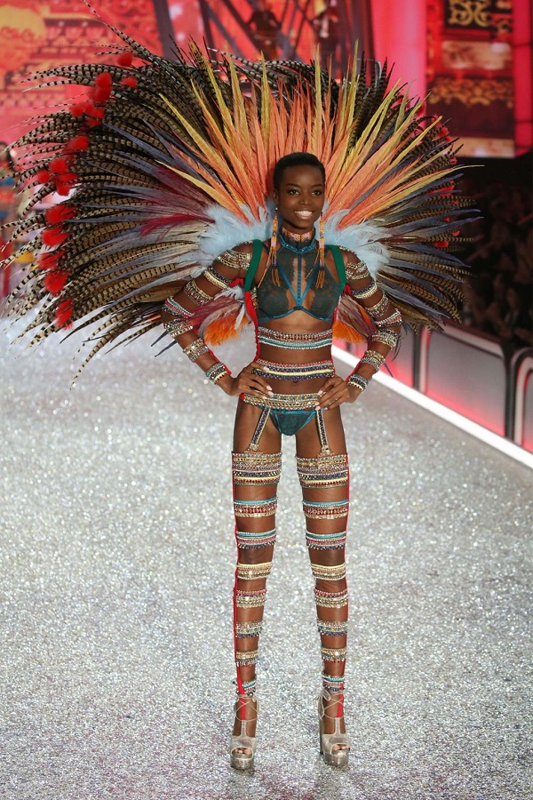 Angyalok Párizsban - Ilyen volt a 2016-os Victoria's Secret Show - Hírek  -  - angel army, lingerie, victoria%27s secret, victorias secret 2016, vs fashion, 