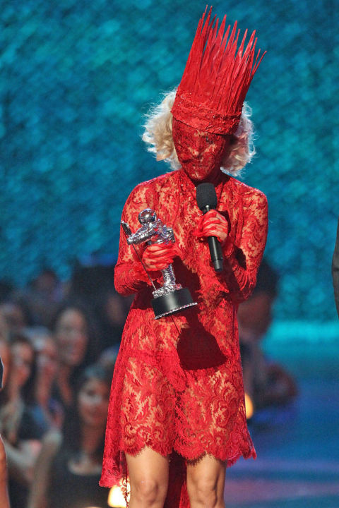 Soha ne hagyd, hogy bárki a világon azt mondja, hogy nem lehetsz az, aki lenni akarsz - Lady Gaga stílusalbum - Celebrity -  - Lady Gaga, stílus, 