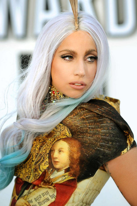 Soha ne hagyd, hogy bárki a világon azt mondja, hogy nem lehetsz az, aki lenni akarsz - Lady Gaga stílusalbum - Celebrity -  - Lady Gaga, stílus, 