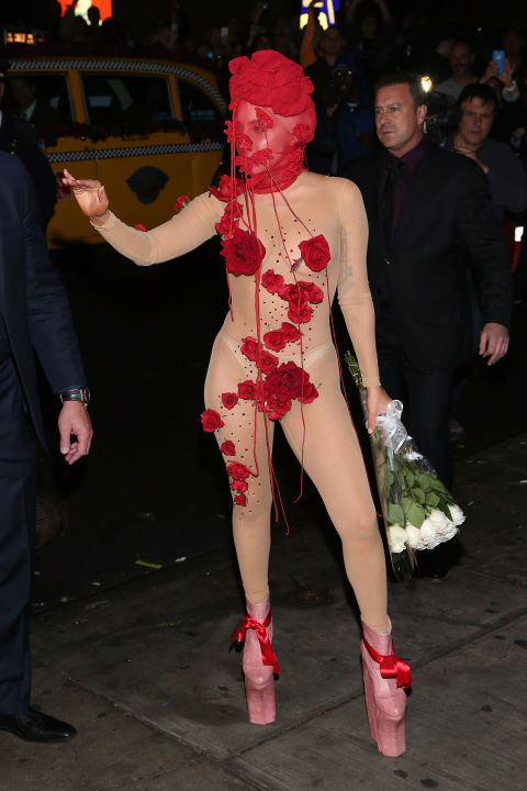 Soha ne hagyd, hogy bárki a világon azt mondja, hogy nem lehetsz az, aki lenni akarsz - Lady Gaga stílusalbum - Celebrity -  - Lady Gaga, stílus, 