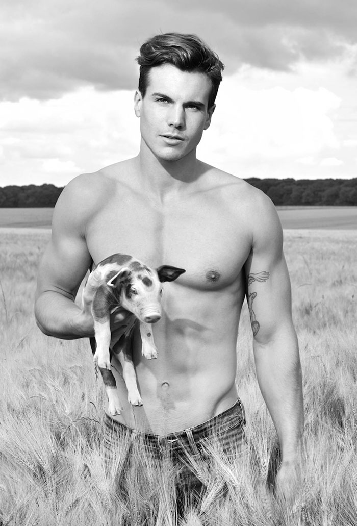 Francia földművelők felső nélkül, avagy íme, a 2017-es naptár, amire vágytál - STYLENEWS - Aktuális - 2017 naptár, férfiak, új év, 