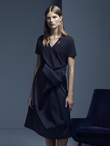 Style Tipp: klasszikus fekete az ünnepi alkalmakra. - DIVAT&STÍLUS - Hírek  - ajándék, cos, divat, karácsony, stílus, 