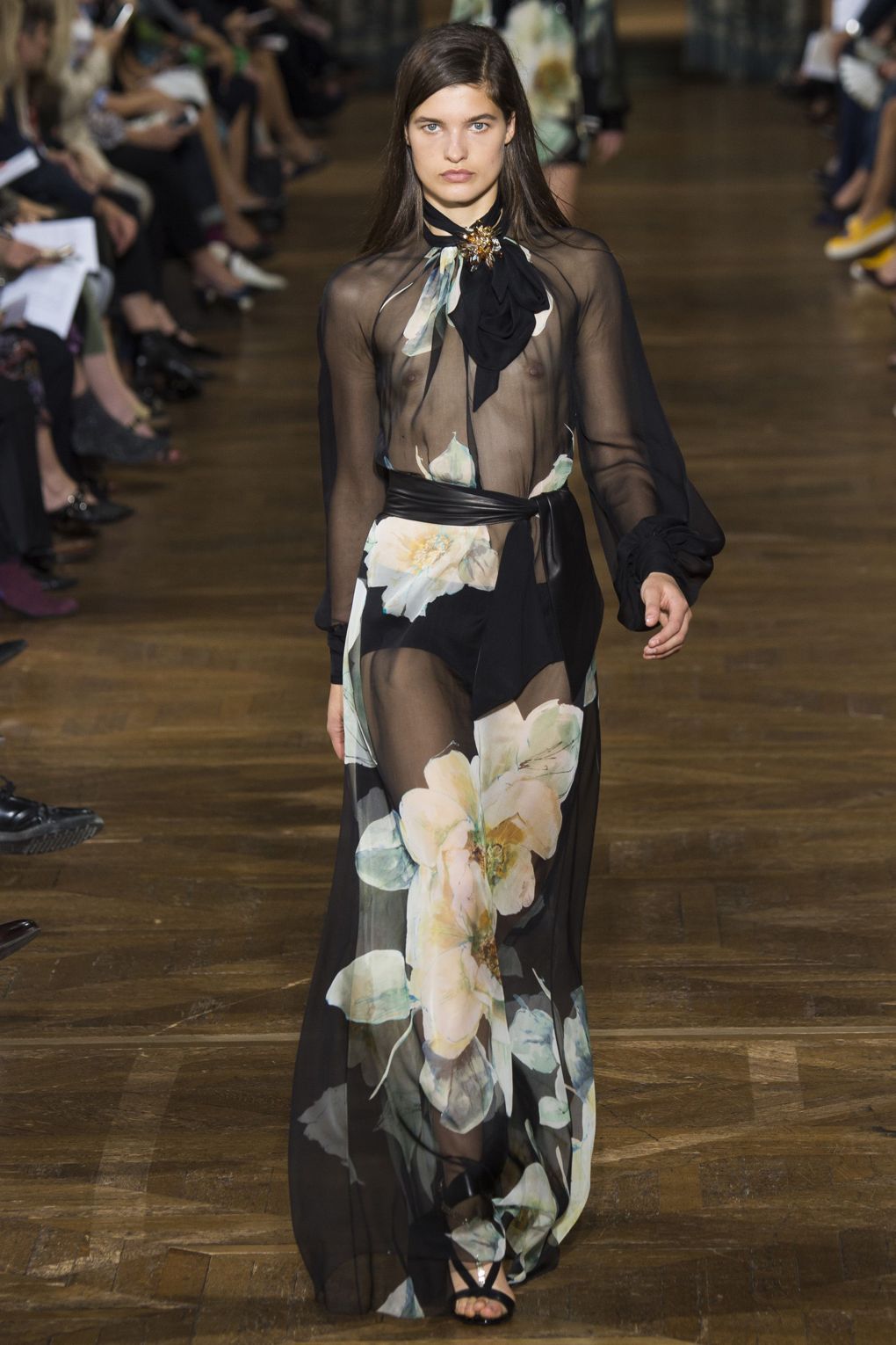 Jönnek a szirmok! - Nagy tavaszi virágos trend mutató a következő szezonra - Stílusiskola -  - stílus, tavasz/nyár2017, 