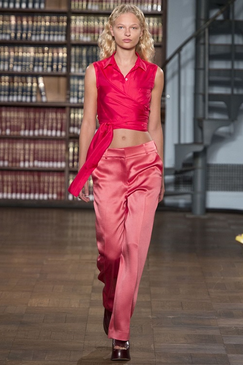 Ezek lesznek az idei tavasz trendszínei az öltözködésben - Stílusiskola -  - stílus, színek, tavasz/nyár, 