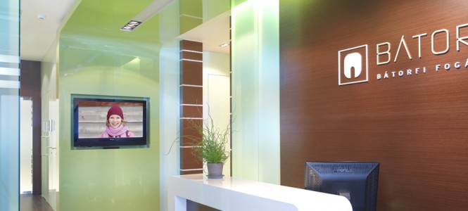 Fogfehér Karácsony -  -  - Bátrofi fogászat, fogászat, szépségápolás, 