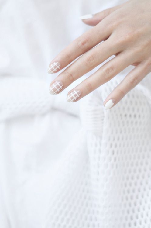 Top20: minimál köröm minták a hétköznapokra - SZÉPSÉG -  - inspiráció, köröm, körömlakk, minimál, minta, trendek, 