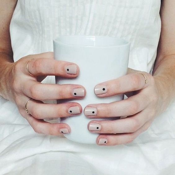 Top20: minimál köröm minták a hétköznapokra - SZÉPSÉG -  - 