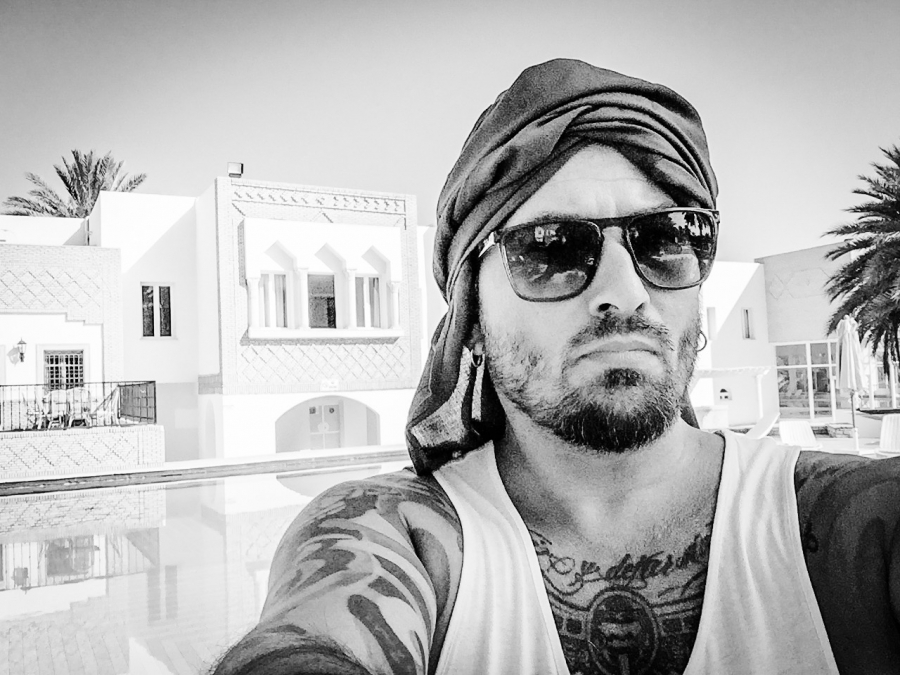 „Sosem hajszoltam a sikert, számomra ez egy hosszabb út volt.”- Beszélgetés Galler Andrással - STYLENEWS - Interjúk - galler andrás indián, interjú, kaszkadőr, klip, rendező, tetováló, 