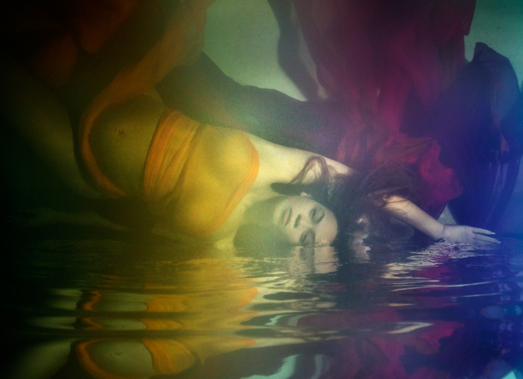 Beyoncé ikreket vár! - Íme, a kismama fotózás legjobb pillanatai, egyenesen a pop királynőjétől - DIVAT&STÍLUS - Hírek  - Beyoncé, Hollywood, kismama, 