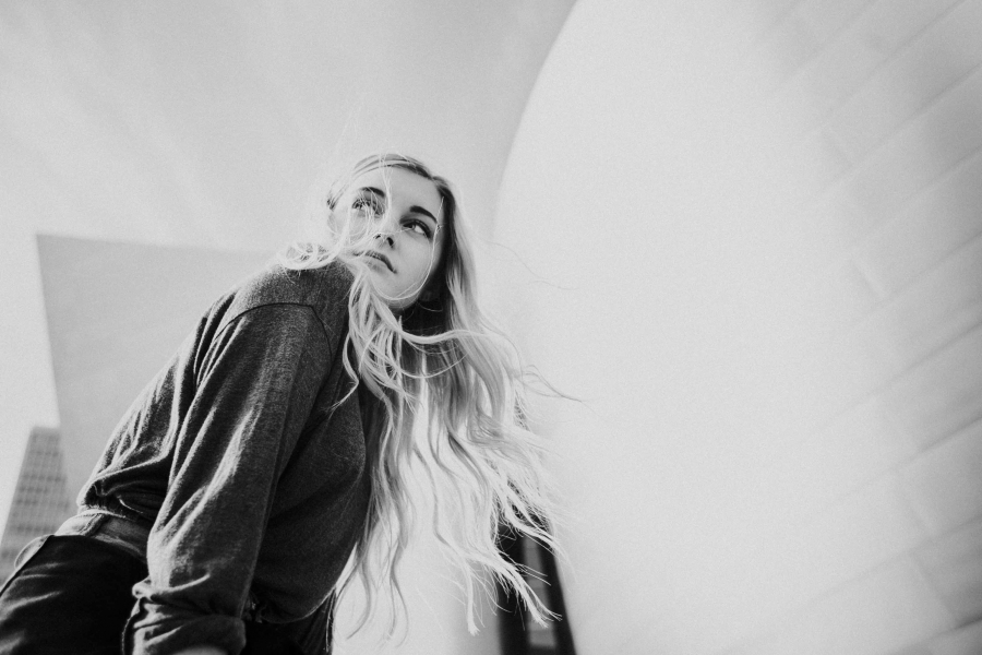 Apróságokon múlik - KERESD A NŐT  -  - életmesék, motiváció, sikeresség, 