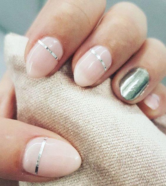 Top15: metál fényű körmök tavaszra - SZÉPSÉG -  - arany, fény, körömápolás, körömlakk, króm, metál, rose gold, 