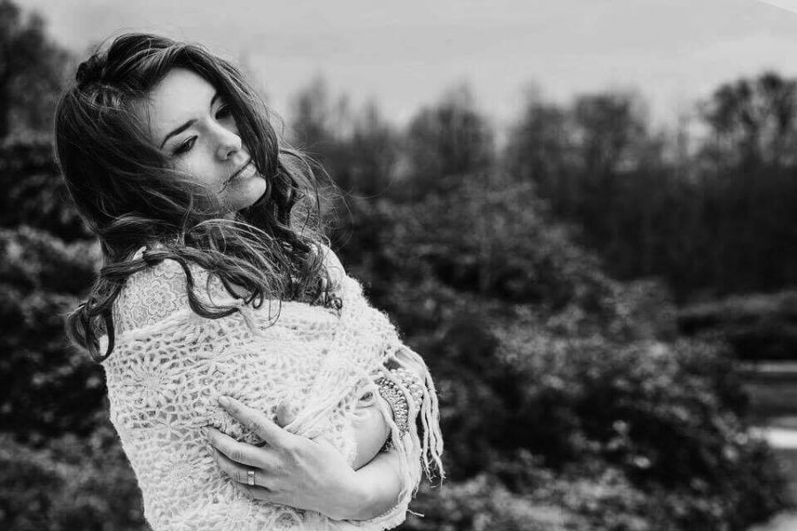 Minden körülmények között helytállni - KERESD A NŐT  -  - életmesék, hozzáállás, önbizalom, 