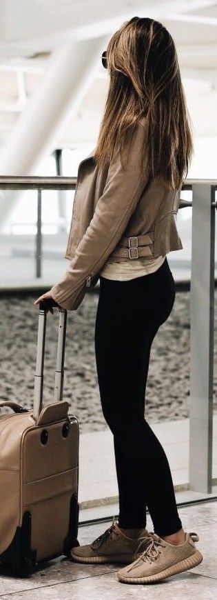 10 kényelmes és stílusos outfit repüléshez - DIVAT&STÍLUS - Stílusiskola - divat, inspiráció, nyaralás, outfit, repülés, utazás, 