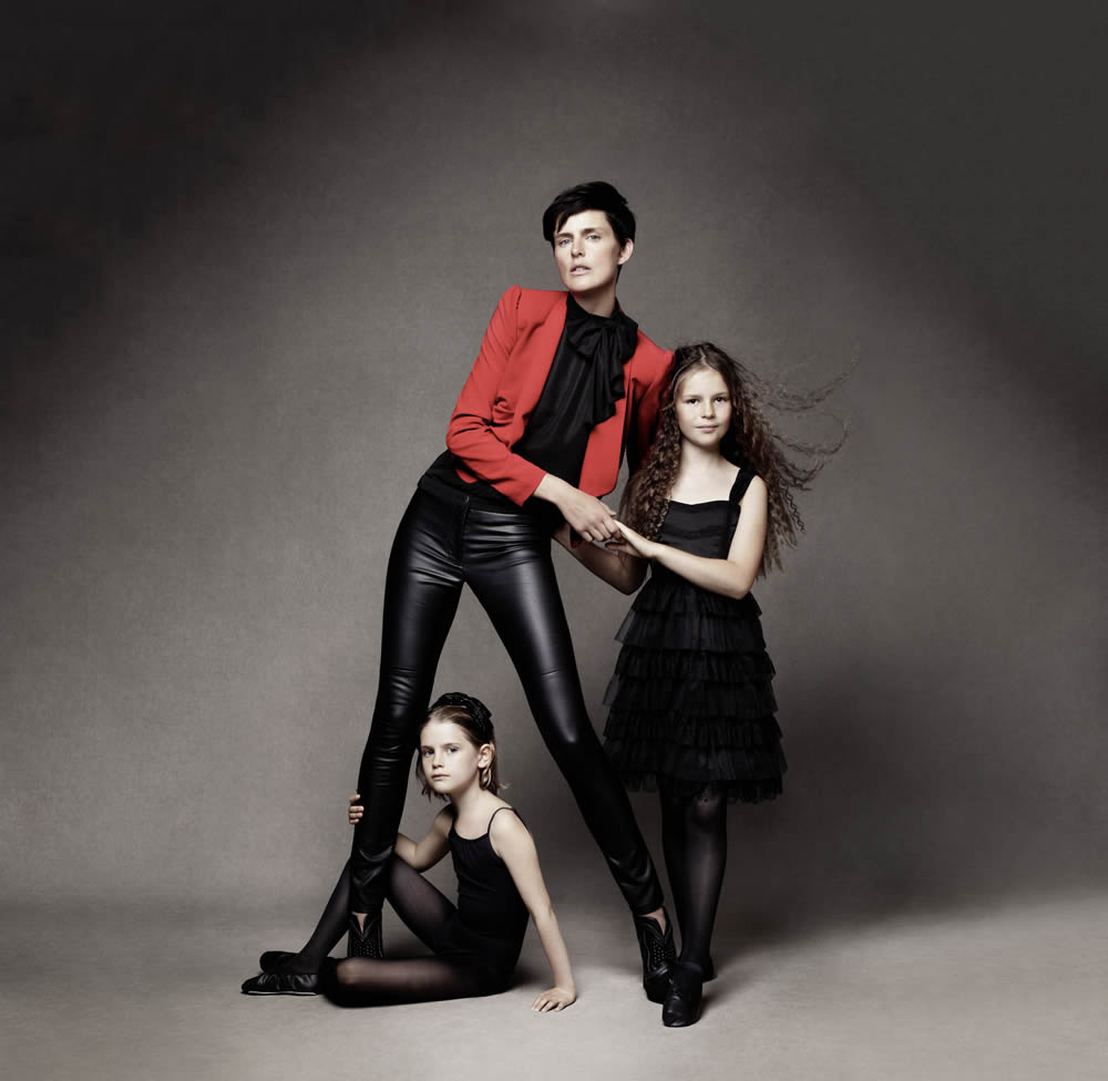 Hírességek adják arcukat az idei karácsony kampányához - Hírek  -  - H, 