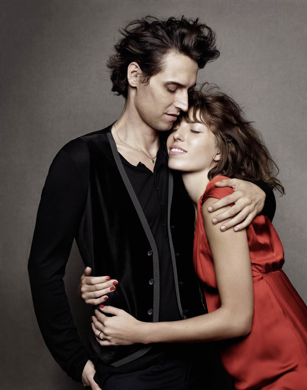 Hírességek adják arcukat az idei karácsony kampányához - Hírek  -  - H, 