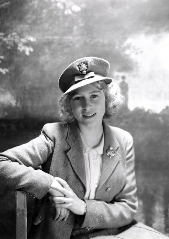 Tíz inspiráló fotó a 91. születésnapját ünneplő Erzsébet királynőről - STYLENEWS - Aktuális - Anglia, Egyesült Királyság, Erzsébet királynő, királynő, születésnap, 