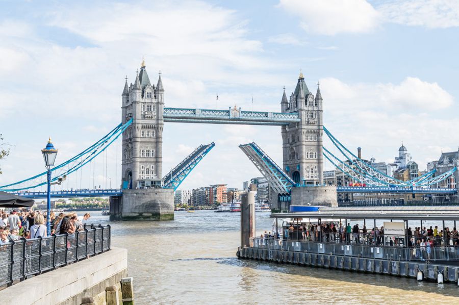 Gyors és olcsó – megérkezett a Flybe. Háromnegyed óra alatt London belvárosában! - STYLENEWS - Aktuális - budapest, flybe, london, repülés, utazás, 