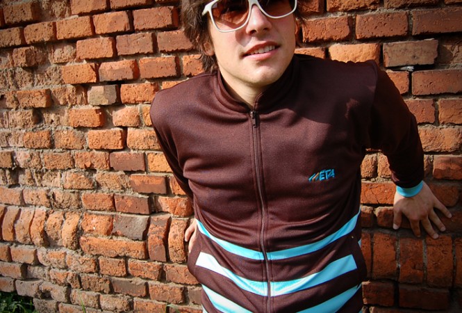 Újraélednek a TV Torna retro szabadidőruha-márkái,  a Senior és a Méta - Hírek  -  - Méta, Senior, tv torna, 