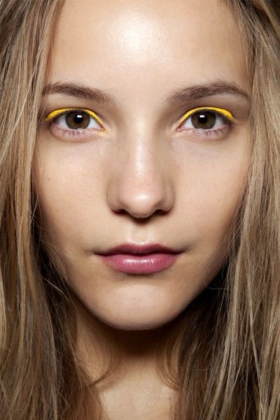 Top10 smink tipp: színes szemhéjtus minden mennyiségben - SZÉPSÉG - Smink  - smink, szemhéjtus, színek, színes, tus, 