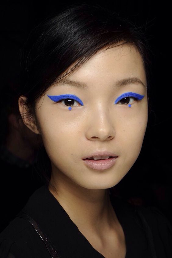 Top10 smink tipp: színes szemhéjtus minden mennyiségben - SZÉPSÉG - Smink  - smink, szemhéjtus, színek, színes, tus, 