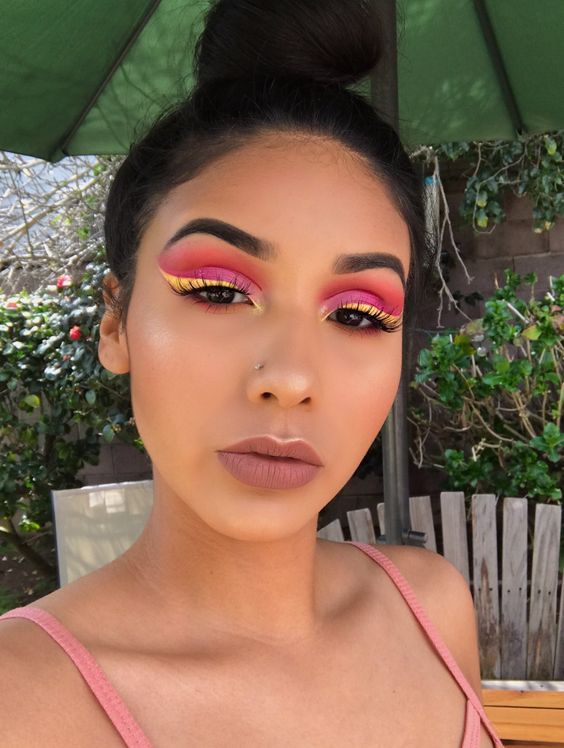 Top10 smink tipp: színes szemhéjtus minden mennyiségben - SZÉPSÉG - Smink  - smink, szemhéjtus, színek, színes, tus, 