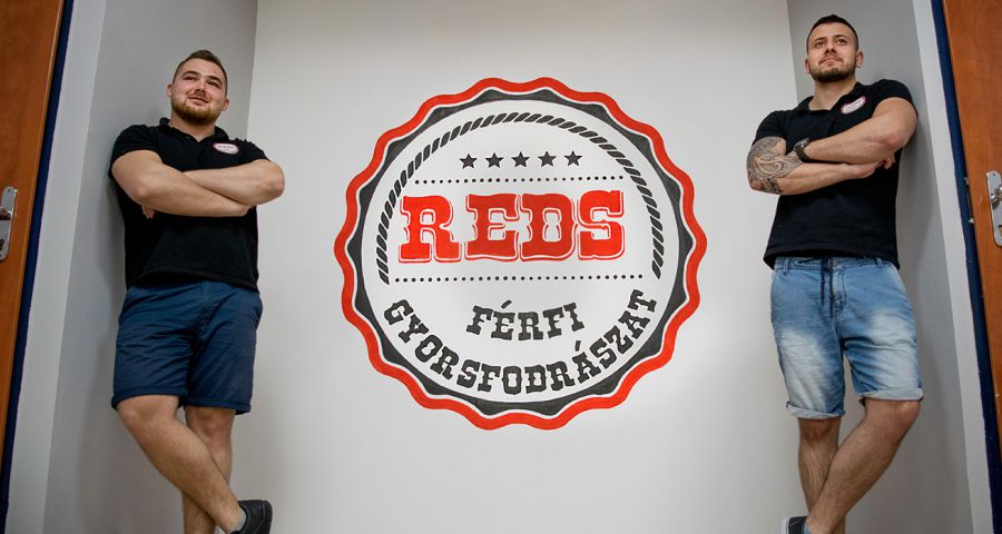 Interjú Hornyák Dáviddal, a REDS férfifodrászat megálmodójával - Stílusiskola -  - férfifodrászat, hornyák dávid, Reds, 