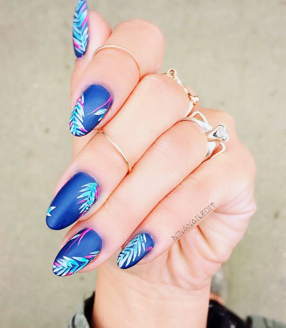 Top10: a legjobb trópusi köröm minta ötletek - SZÉPSÉG -  - köröm, körömlakk, levelek, pálmafa, trópusi minta, virágok, 