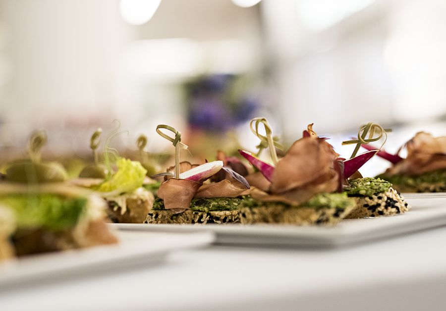 Nyári Foodie-kalauz Mautner Zsófival: ehető gyomnövényekkel indult a MOM Park Gasztro Napok - STYLENEWS - Rendezvények - gasztronómia, mautner zsófi, mom park, 