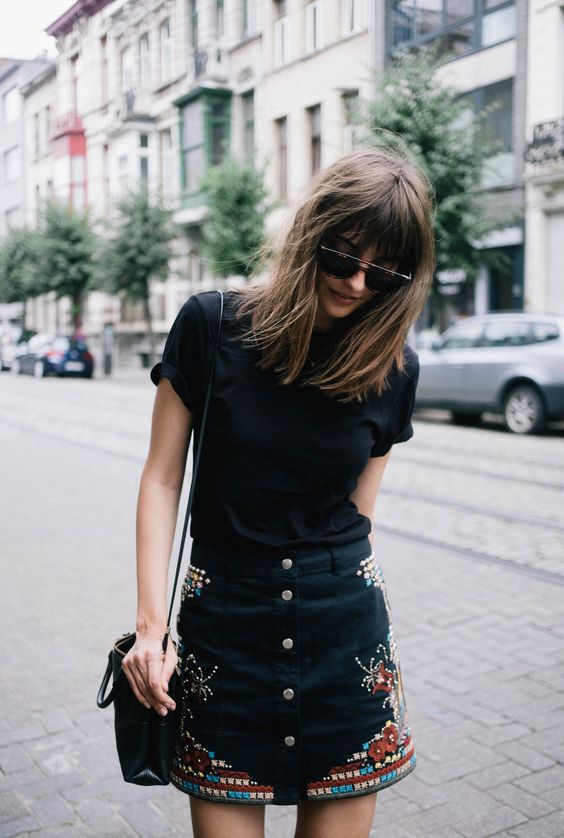 Stílusiskola: az idei nyár egyik legtrendibb darabja a hímzett farmer - DIVAT&STÍLUS - Stílusiskola - divat, farmer, hímzett farmer, outfit, stílus, 