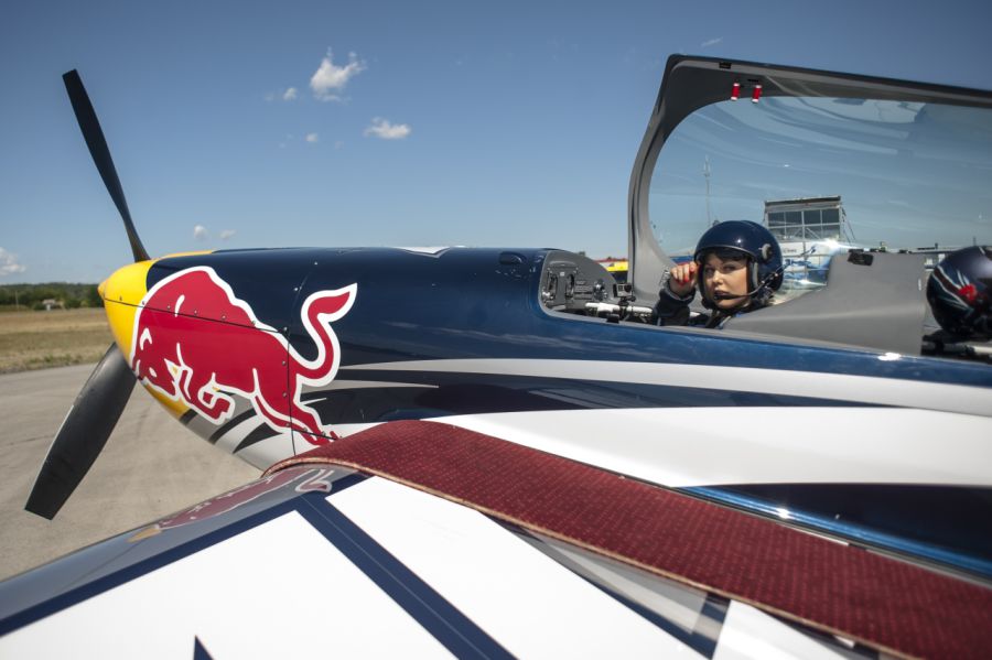 Kiss Virág: „Álmomban nem gondoltam, hogy ekkora élményem lesz a felhők felett - STYLENEWS - Rendezvények - red bull air racce, redbull, 