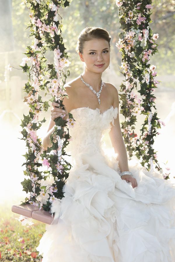 A 10 legemlékezetesebb menyasszonyi ruha sorozatokból - KERESD A NŐT  - Fesztelen mindennapok - 