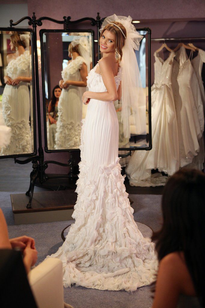 A 10 legemlékezetesebb menyasszonyi ruha sorozatokból - KERESD A NŐT  - Fesztelen mindennapok - esküvő, menyasszony, menyasszonyi ruha, sorozatok, 