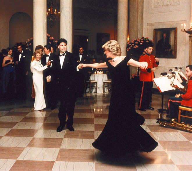 10 híresség, aki Diana hercegnő barátja volt - KERESD A NŐT  - Fesztelen mindennapok - celebek, diana, diana hercegnő, hírességek, 