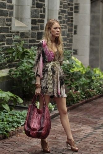 Stílusiskola: a legjobb szettek Serena van der Woodsen gardróbjából - DIVAT&STÍLUS - Stílusiskola - gossip girl, inspo, outfit, serena van der woodsen, sorozat, stílus, 