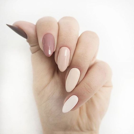 Manikűr tippek: elegáns színek a közeledő őszre - SZÉPSÉG -  - elegáns, körömlakkok, manikűr, stílusos, színek, 