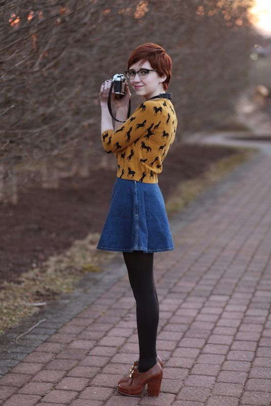 Stílusiskola: így viseld a farmer szoknyát idén ősszel - DIVAT&STÍLUS - Stílusiskola - divat, inspiráció, outfit, ősz, stílusiskola, tippek, 