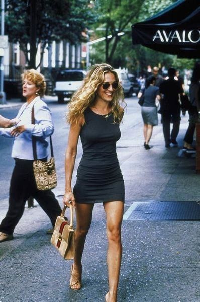 Carrie Bradshaw legjobb szettjei, amiket bármikor örömmel viselnénk - DIVAT&STÍLUS - Stílusiskola - carrie bradshaw, divat, film, sorozat, stílus, stílusikon, 