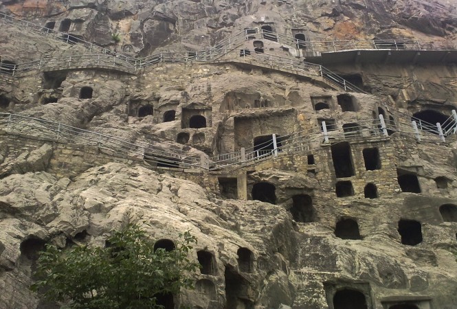 Falba vájt örökség: A longmeni barlangtemplomok - Utazás -  - Binyangzhong, Buddha, Lijiang, 